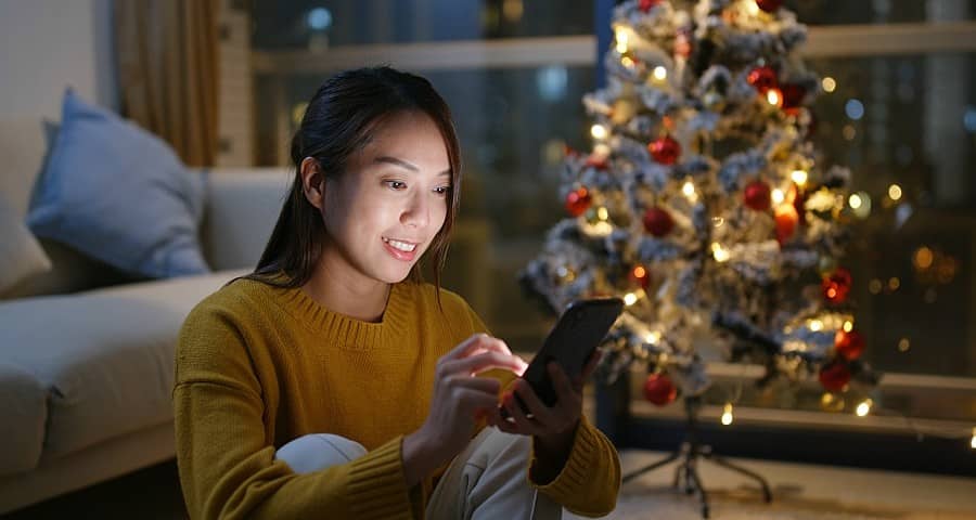 Digitales Weihnachten: Festliche Bescherung in Zeiten von sozialer Distanz Digitales Weihnachten: Festliche Bescherung in Zeiten von sozialer Distanz